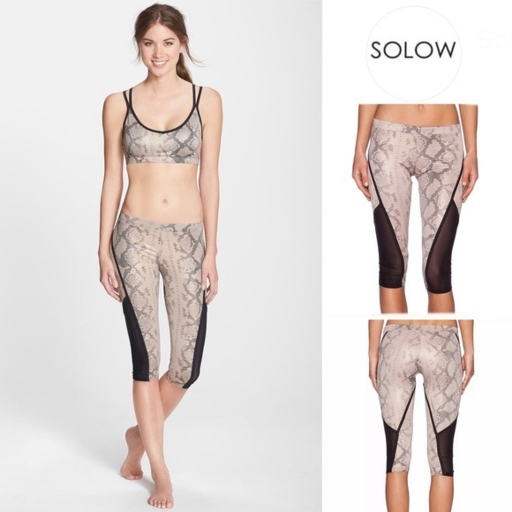 Revolve SOLOW Snake Print Capri Leggings sz S